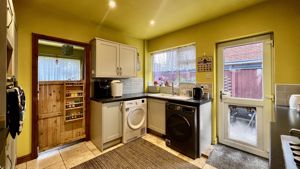 Photo 14- click for photo gallery